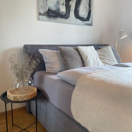 Crown Living Design Apartment - 2 Schlafzimmer - Kueche - Gratis Parkplatz - Abstellraum Fuer Fahrraeder/Ski Mader Zewnętrze zdjęcie