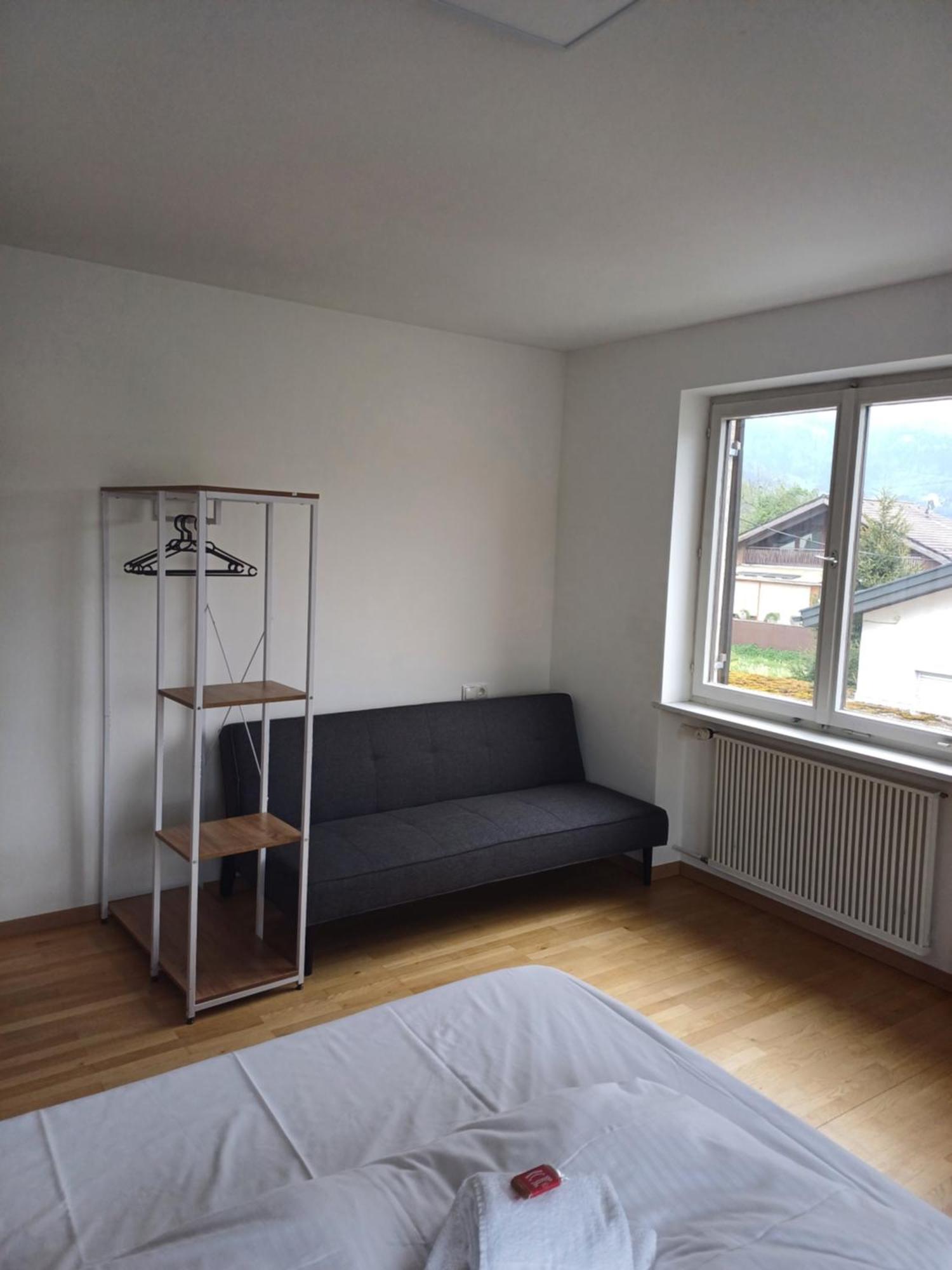 Crown Living Design Apartment - 2 Schlafzimmer - Kueche - Gratis Parkplatz - Abstellraum Fuer Fahrraeder/Ski Mader Zewnętrze zdjęcie